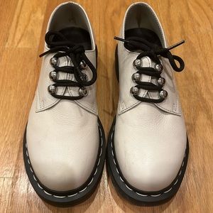 DR. MARTENS SIZE 7